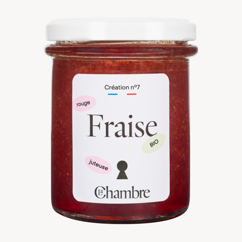 Fraise bio fruitée et fraîche avec des morceaux