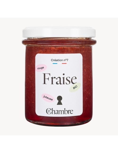 Fraise bio fruitée et fraîche avec des morceaux