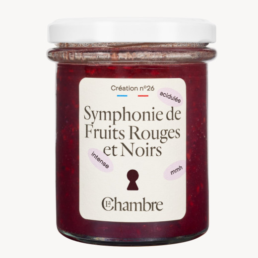 Symphonie de fruits rouges et noirs  avec morceaux et pépins