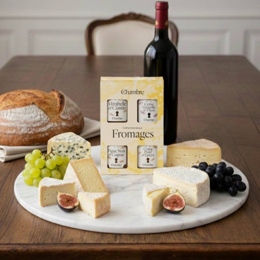 Gift box of cheese condiments made in France