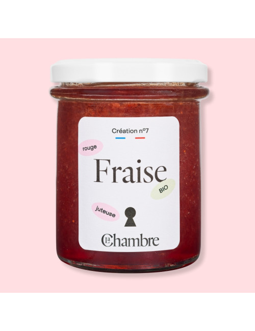Fraise bio fruitée et fraîche avec des morceaux