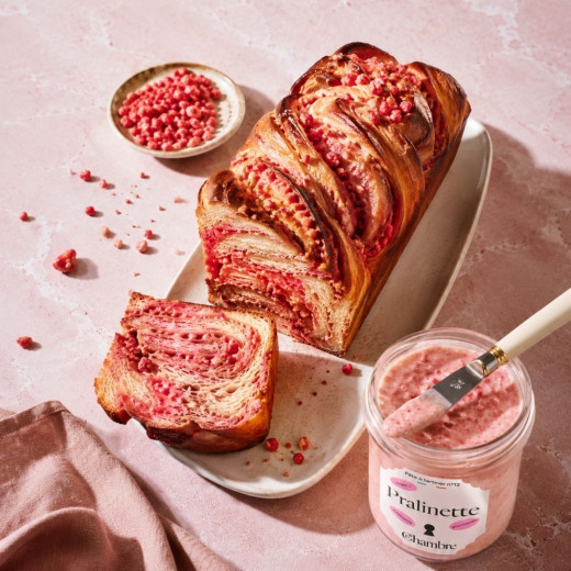 Pink praline brioche swirl spread with La Chambre Pralinette
