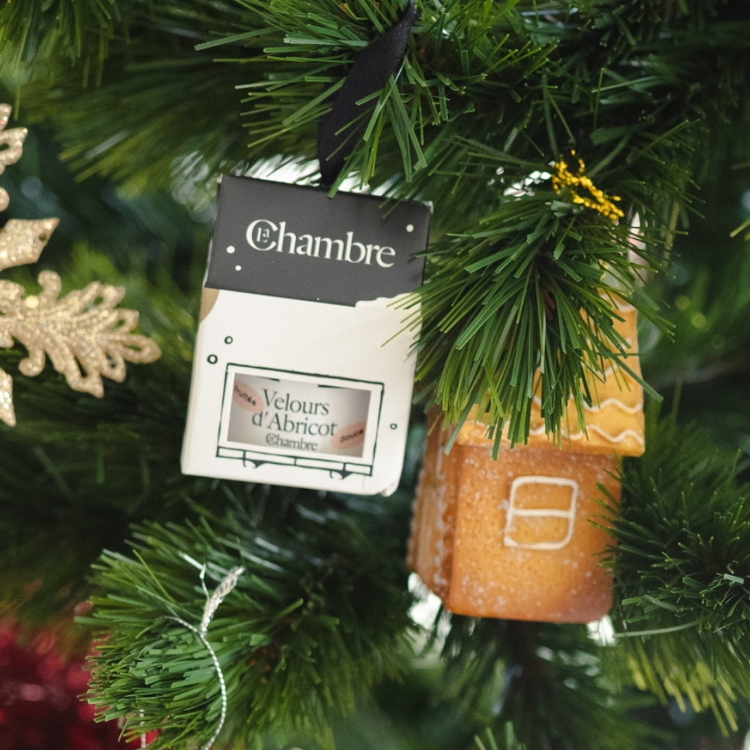 Accrocher des boules de noël gourmandes à votre sapin et régalez vos invités avec ces décorations de noël modernes et élégantes