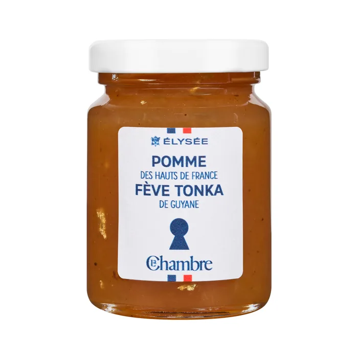 Le pot de 100g de la confiture de la gamme Élysée à la saveur : pomme des Hauts-de-France et fève tonka de Guyane