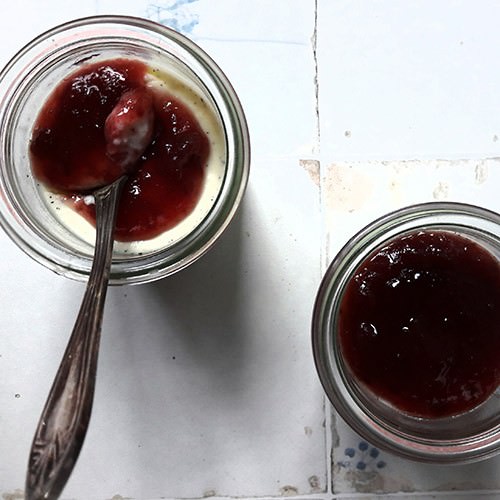  Panna cotta with jam