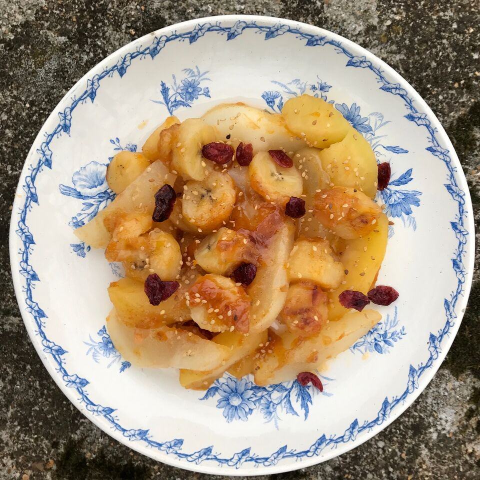 Tajine of seasonal fruits with jam