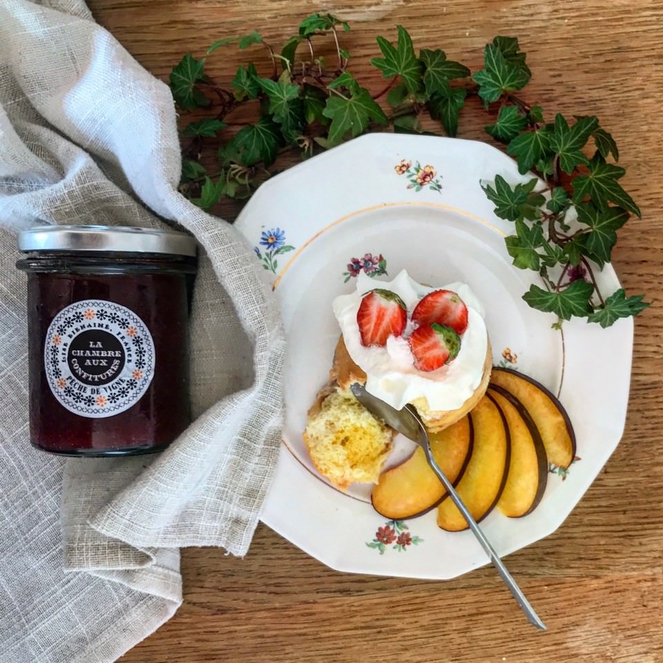 Baba Pêche de vigne, verveine fraîche et rhum ambré