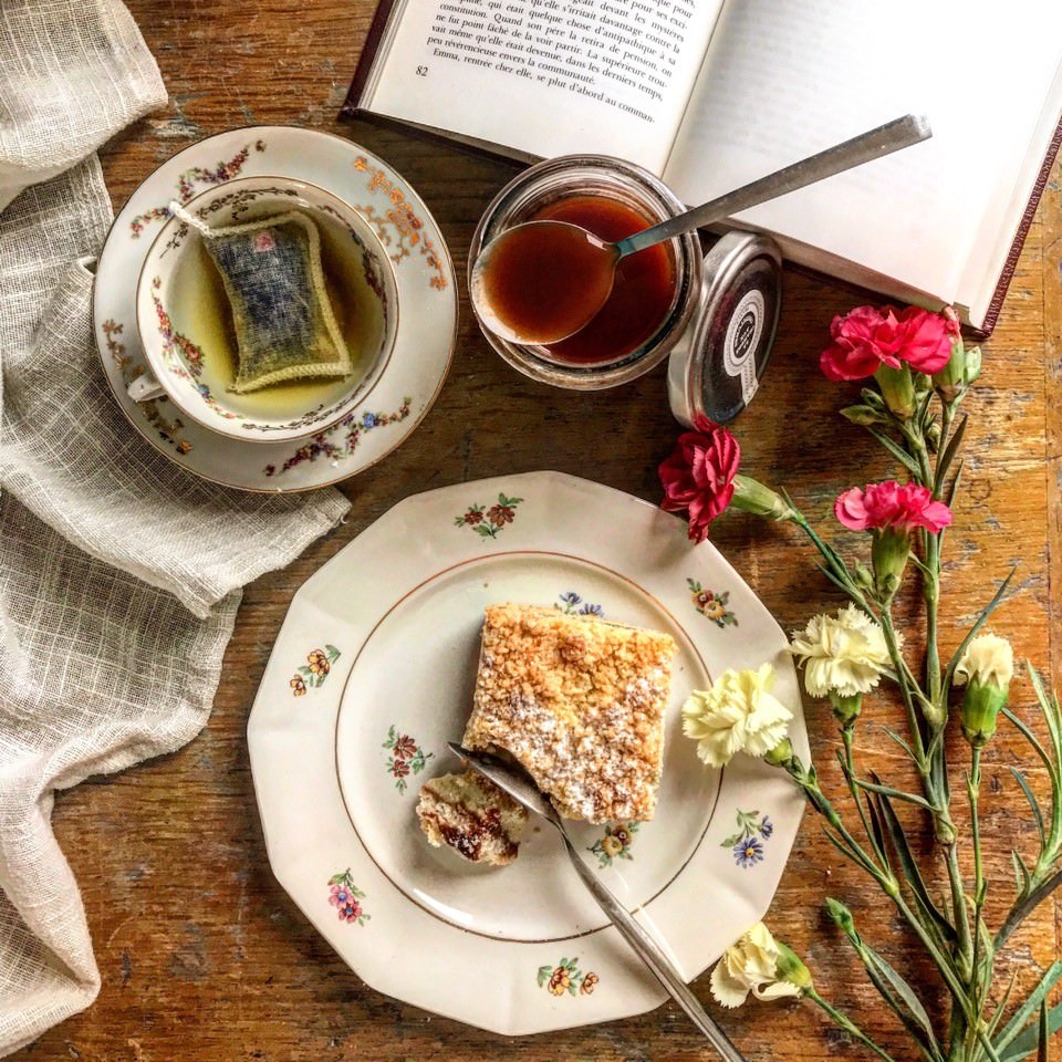 Crumb Coco Bar with Eglantine jam